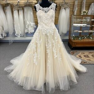 Morilee – Style 5573 Elegant Lace Bridal Gown